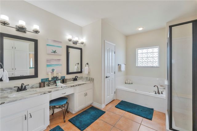 660 Kara Lane, Port Aransas, TX 78373