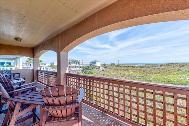 660 Kara Lane, Port Aransas, TX 78373