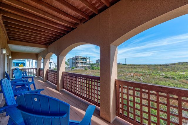 660 Kara Lane, Port Aransas, TX 78373