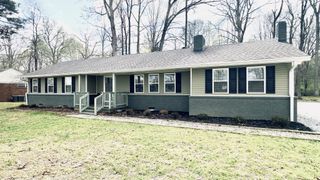 221 Jackson Cir, Tullahoma, TN 37388