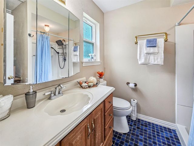 723 Pas Trail, Houston, TX 77336