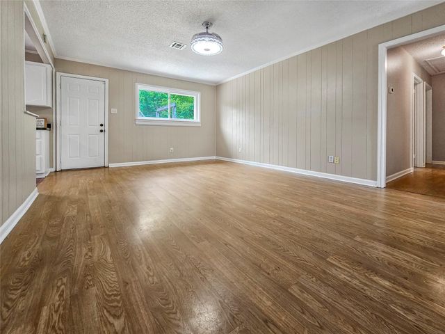 723 Pas Trail, Houston, TX 77336