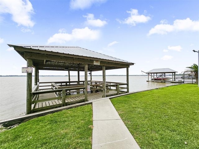 723 Pas Trail, Houston, TX 77336