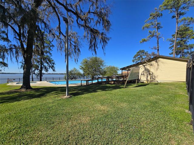 723 Pas Trail, Houston, TX 77336