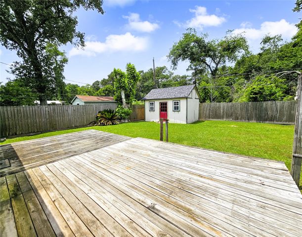 723 Pas Trail, Houston, TX 77336