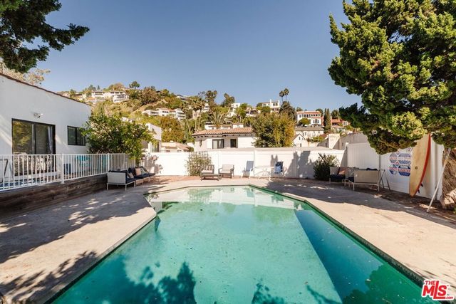 2060 High Tower Drive, Los Angeles, CA 90068