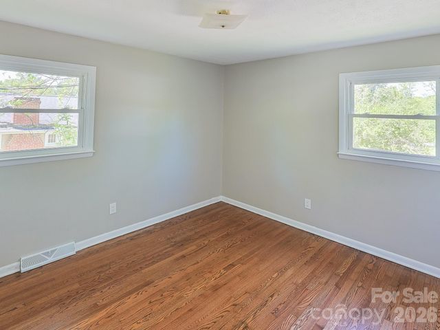 40 Oakley Road, Asheville, NC 28803