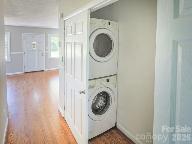 40 Oakley Road, Asheville, NC 28803