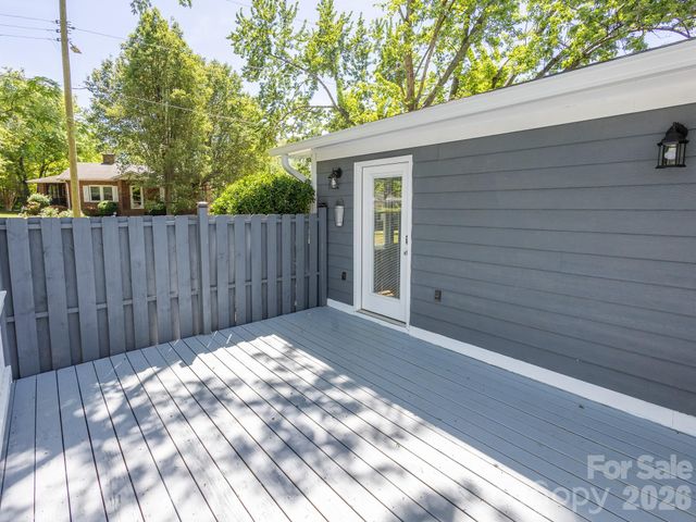 40 Oakley Road, Asheville, NC 28803