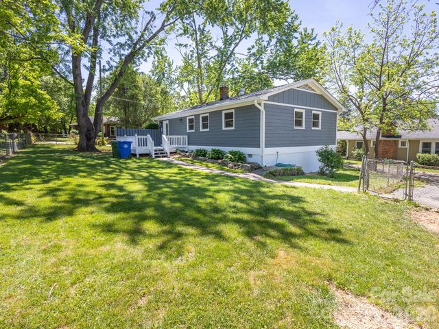 40 Oakley Road, Asheville, NC 28803