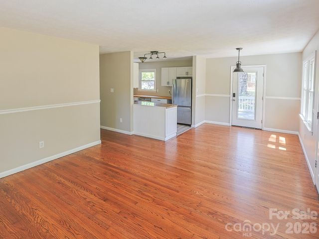 40 Oakley Road, Asheville, NC 28803