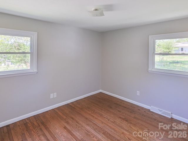 40 Oakley Road, Asheville, NC 28803