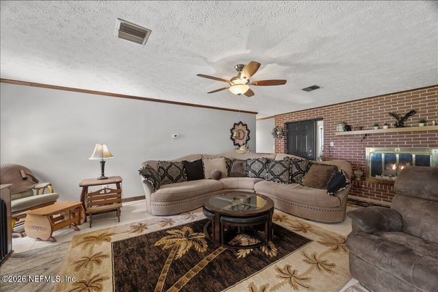 117 ST JOHNS FISHING LODGE Road, Crescent City, FL 32112