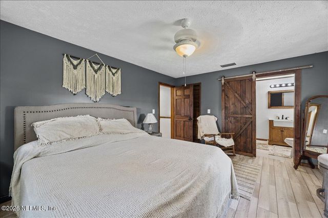 117 ST JOHNS FISHING LODGE Road, Crescent City, FL 32112