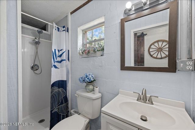117 ST JOHNS FISHING LODGE Road, Crescent City, FL 32112