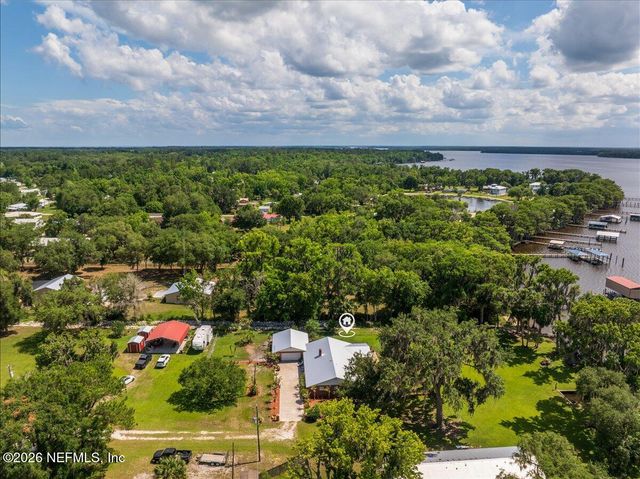 117 ST JOHNS FISHING LODGE Road, Crescent City, FL 32112