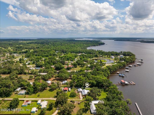 117 ST JOHNS FISHING LODGE Road, Crescent City, FL 32112