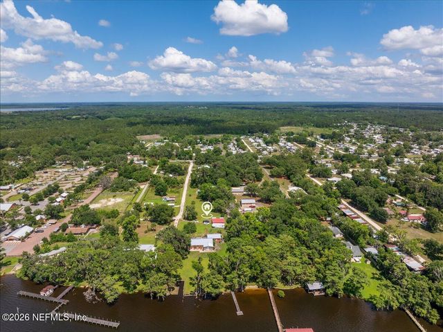 117 ST JOHNS FISHING LODGE Road, Crescent City, FL 32112