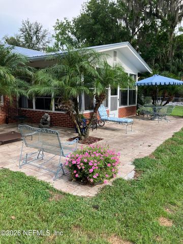 117 ST JOHNS FISHING LODGE Road, Crescent City, FL 32112