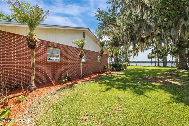 117 ST JOHNS FISHING LODGE Road, Crescent City, FL 32112