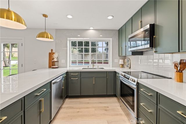 5204 Ambridge, Calabasas, CA 91301