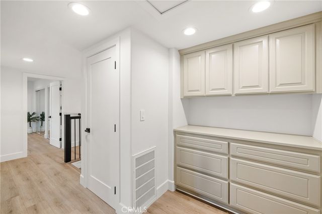 5204 Ambridge, Calabasas, CA 91301