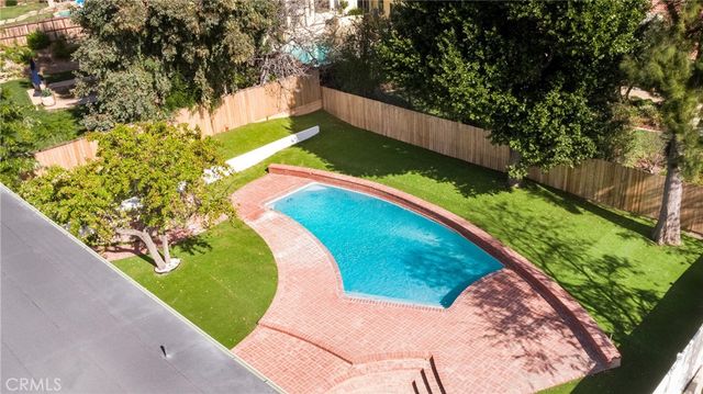 5204 Ambridge, Calabasas, CA 91301