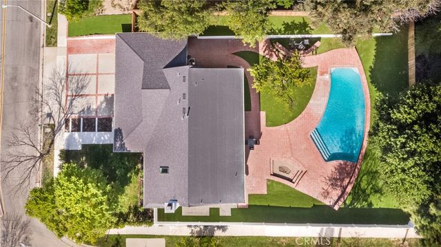 5204 Ambridge, Calabasas, CA 91301