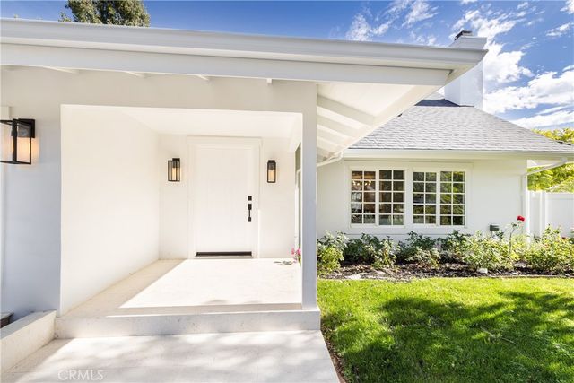 5204 Ambridge, Calabasas, CA 91301