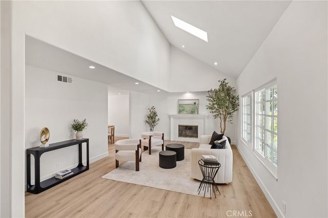 5204 Ambridge, Calabasas, CA 91301