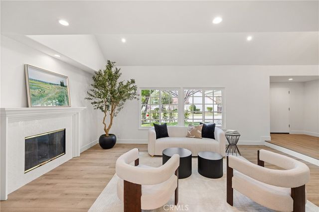 5204 Ambridge, Calabasas, CA 91301