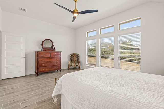 10524 Oates Branch Lane, Fort Worth, TX 76126