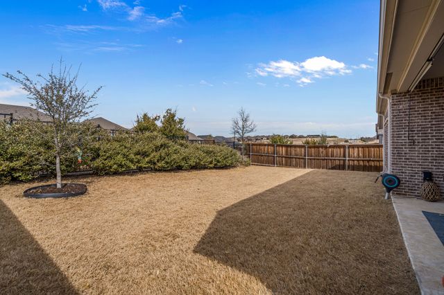 10524 Oates Branch Lane, Fort Worth, TX 76126