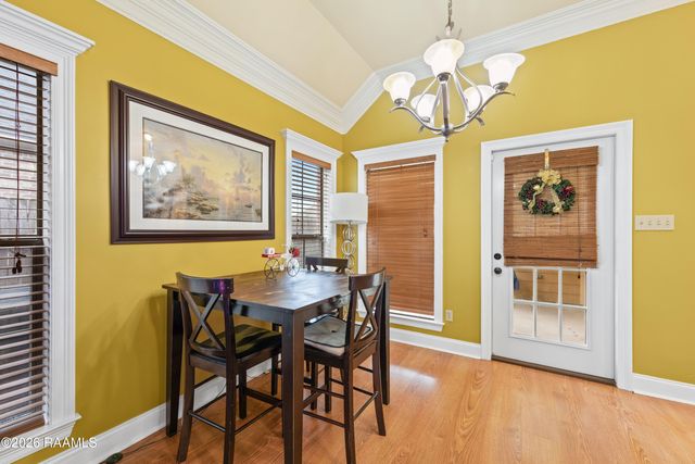 100 Summit Crest Drive, Youngsville, LA 70592