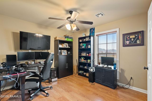 100 Summit Crest Drive, Youngsville, LA 70592