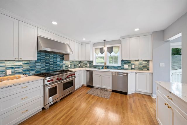 19 Brinsley Street, Quincy, MA 02169