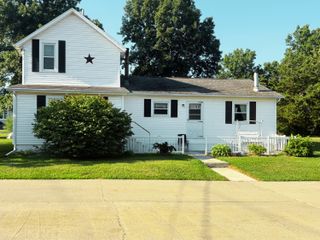 1002 Leet Road, Niles, MI 49120