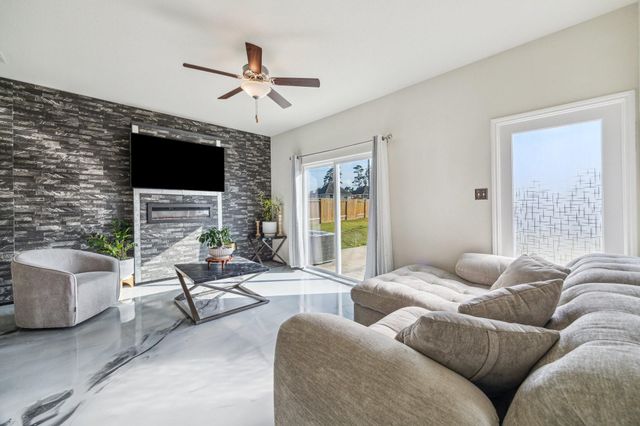 15203 Albert Oak Drive, Humble, TX 77396