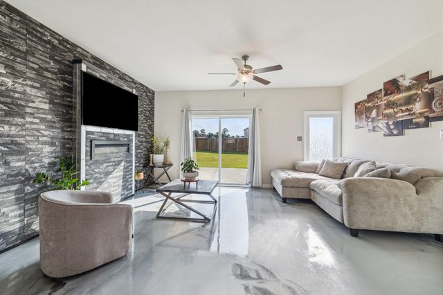 15203 Albert Oak Drive, Humble, TX 77396