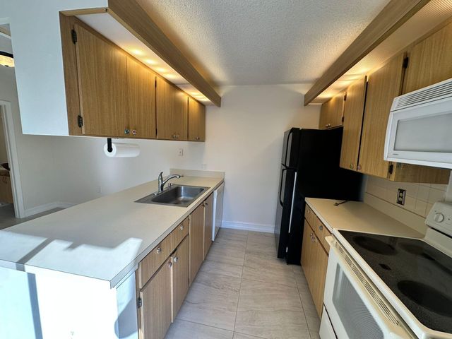 5718 57th Way, West Palm Beach, FL 33409