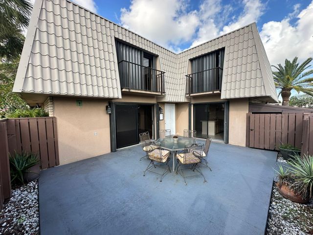 5718 57th Way, West Palm Beach, FL 33409