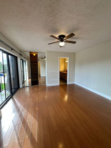 5718 57th Way, West Palm Beach, FL 33409