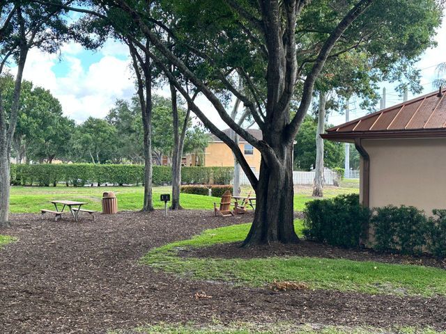 5718 57th Way, West Palm Beach, FL 33409