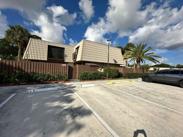 5718 57th Way, West Palm Beach, FL 33409