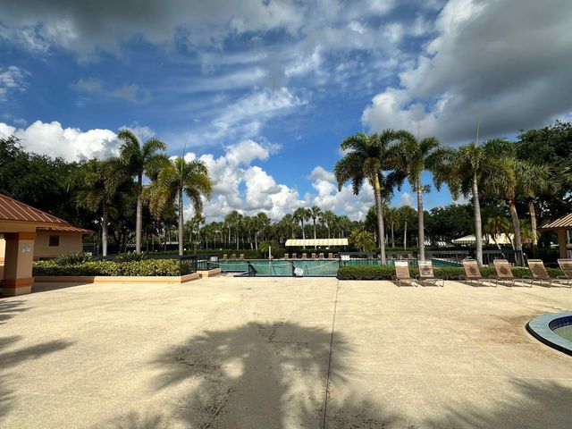 5718 57th Way, West Palm Beach, FL 33409