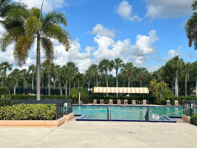 5718 57th Way, West Palm Beach, FL 33409