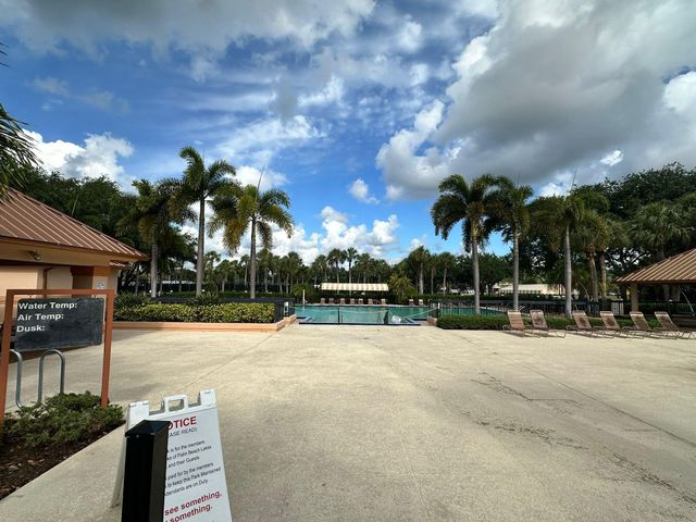 5718 57th Way, West Palm Beach, FL 33409