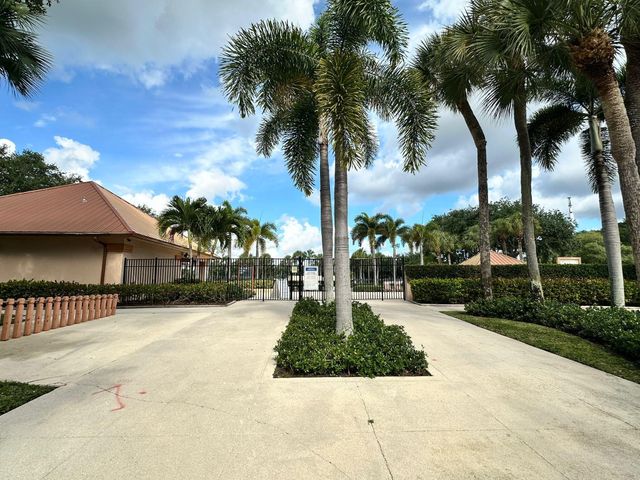 5718 57th Way, West Palm Beach, FL 33409