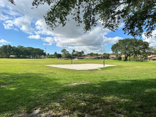 5718 57th Way, West Palm Beach, FL 33409