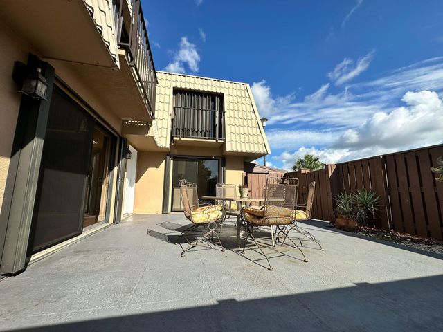 5718 57th Way, West Palm Beach, FL 33409